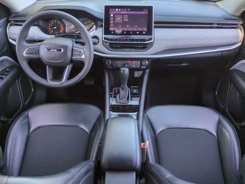 Used 2022 Jeep Compass Latitude image 16