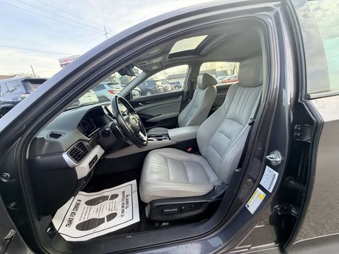 Used 2018 Honda Accord Touring image 48