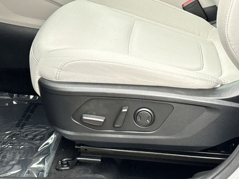 Certified 2025 Hyundai Tucson SEL image 11