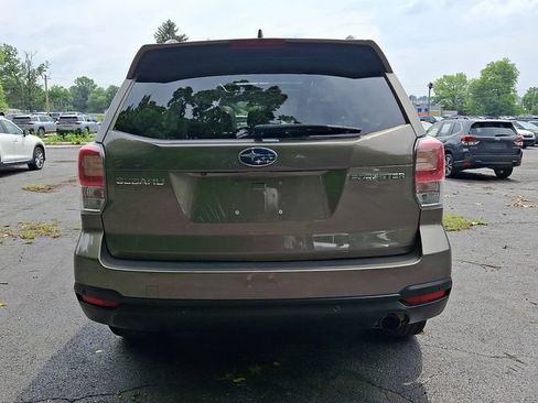Used 2018 Subaru Forester 2.5i Touring AWD/4WD image 8