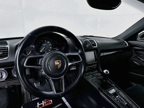 Used 2016 Porsche Boxster Spyder RWD image 10