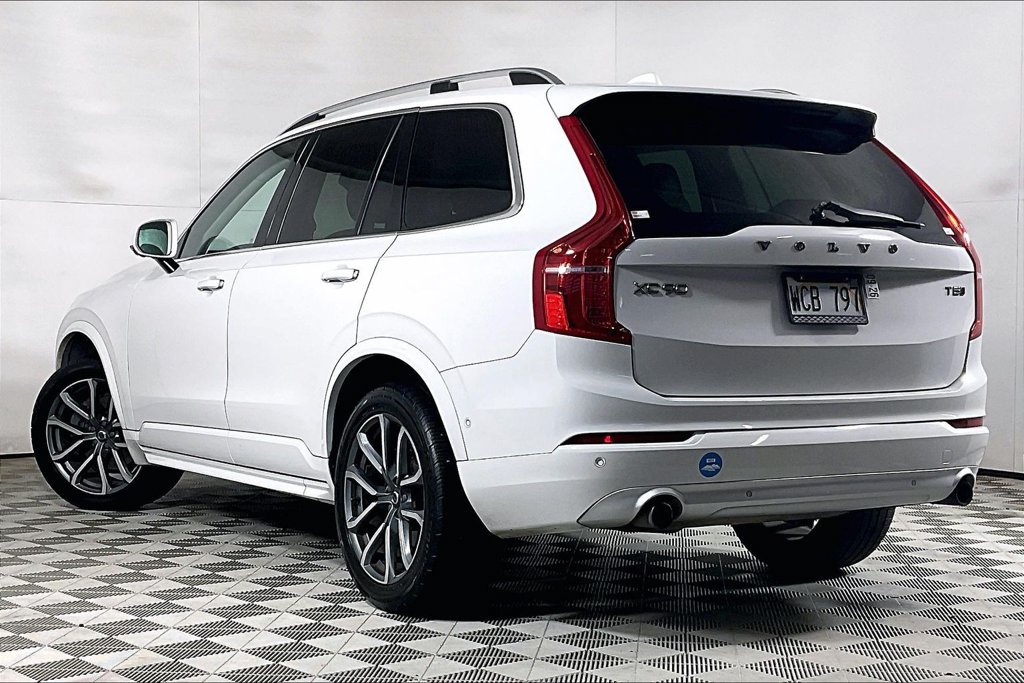 Used 2018 Volvo XC90 T5 Momentum w/ Convenience Package AWD/4WD image 12