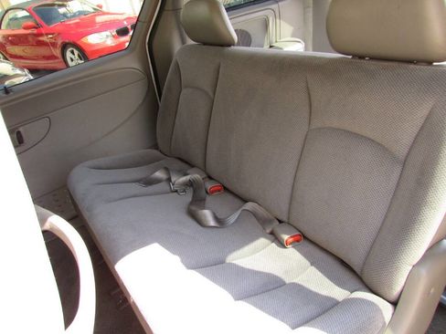 Used 2002 Dodge Caravan SE image 24