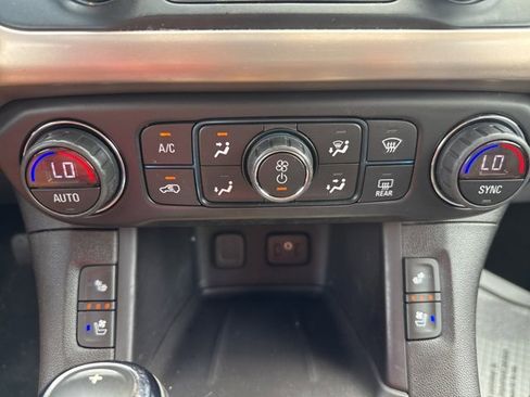 Used 2018 GMC Acadia Denali w/ Technology Package image 35