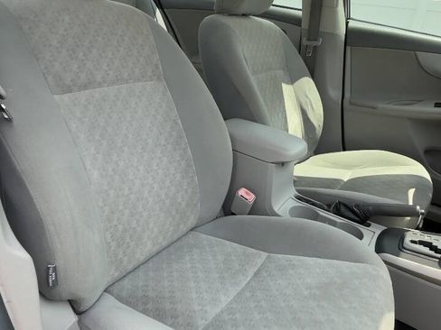 Used 2009 Toyota Corolla LE FWD image 11