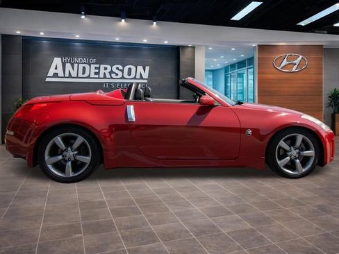 Used 2006 Nissan 350Z Touring RWD image 21