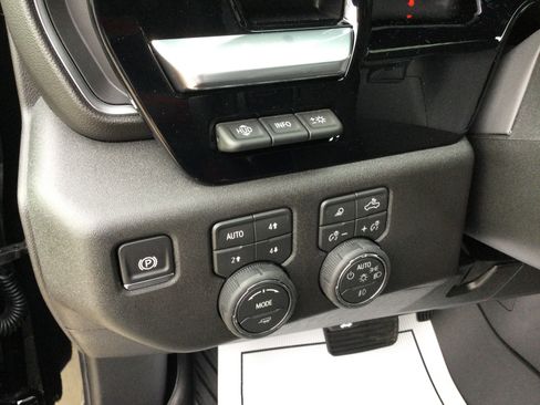 New 2026 Chevrolet Silverado 2500 LTZ w/ LTZ Premium Package image 12