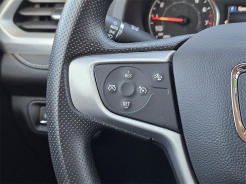 Used 2023 GMC Acadia SLE w/ Driver Convenience Package image 23