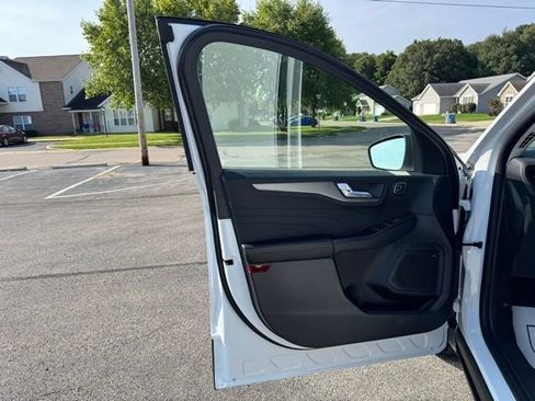 New 2025 Ford Escape Active w/ Active Premium Tech Pack AWD/4WD image 21