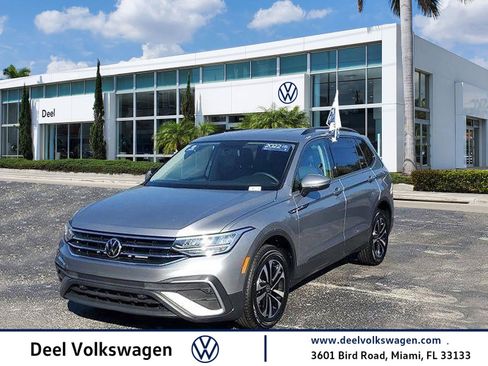 Certified 2022 Volkswagen Tiguan S image 1