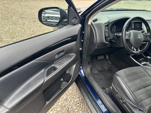 Used 2019 Mitsubishi Outlander SE AWD/4WD image 9