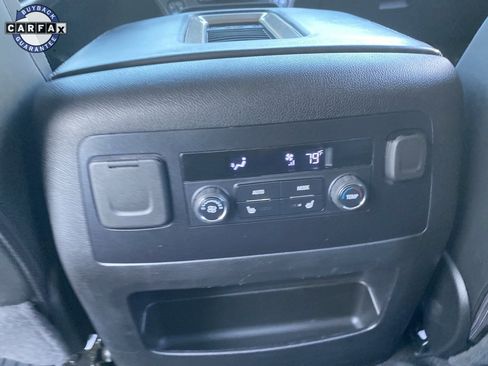 Used 2020 GMC Yukon Denali w/ Denali Premium Package image 25