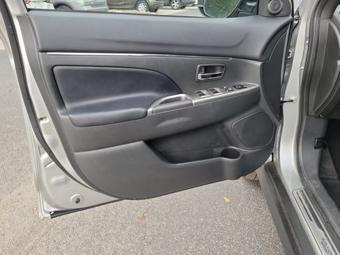 Used 2024 Mitsubishi Outlander Sport SEL AWD/4WD image 17