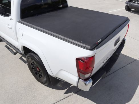 Used 2022 Toyota Tacoma SR5 image 28