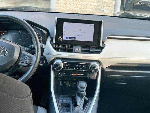 Used 2025 Toyota RAV4 XLE FWD image 18