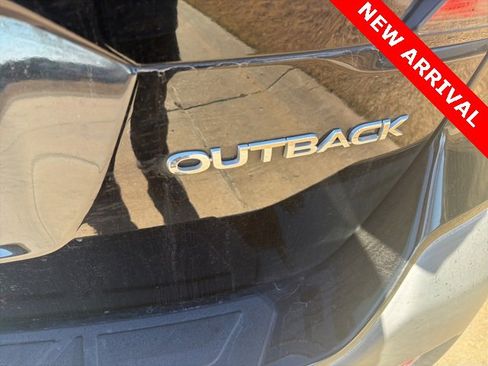 Used 2020 Subaru Outback Limited image 6