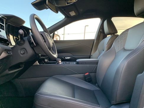 Certified 2025 Lexus RX 350 FWD image 16