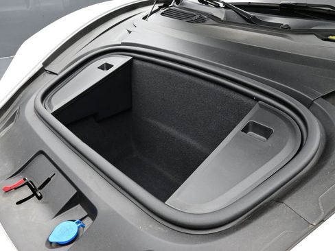 Used 2022 Porsche Taycan GTS image 22