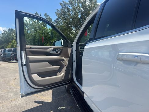 Used 2023 Chevrolet Tahoe LT RWD image 18