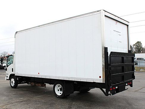 Used 2019 Isuzu NPR image 4