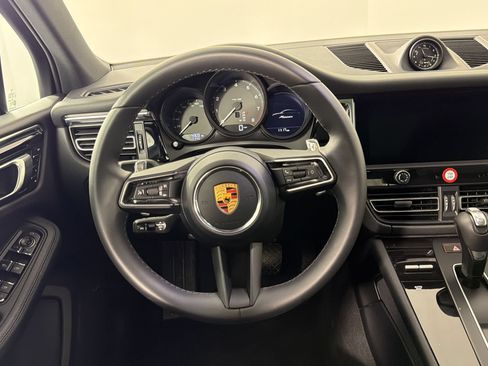 Certified 2026 Porsche Macan AWD/4WD image 11