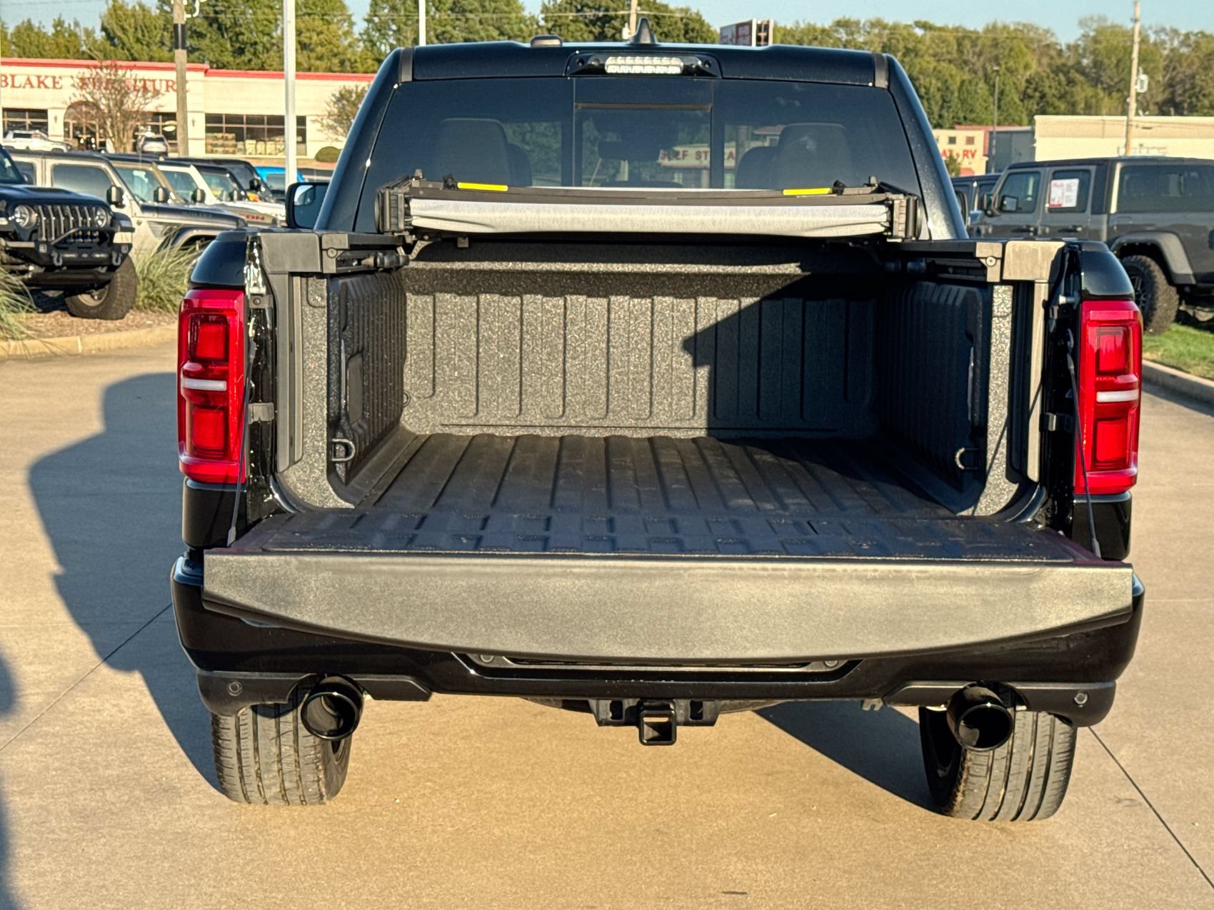 Used 2025 RAM 1500 Limited AWD/4WD image 26