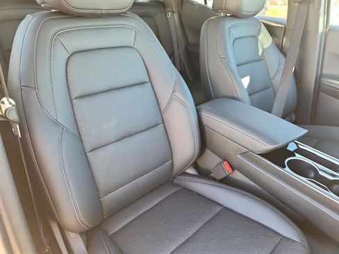 Used 2026 Chevrolet Equinox LT w/ Convenience Package II image 13