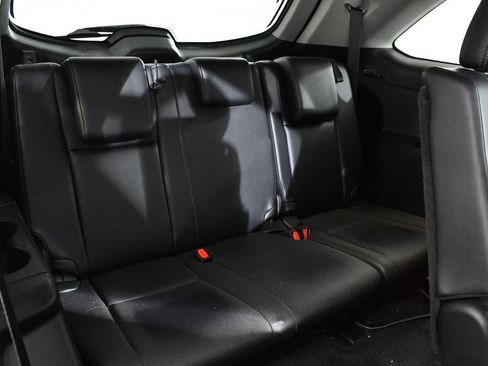 Used 2019 Toyota Highlander XLE AWD/4WD image 20