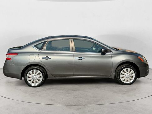 Used 2015 Nissan Sentra SV FWD image 4