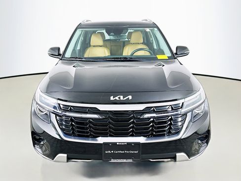 Used 2024 Kia Seltos EX image 2