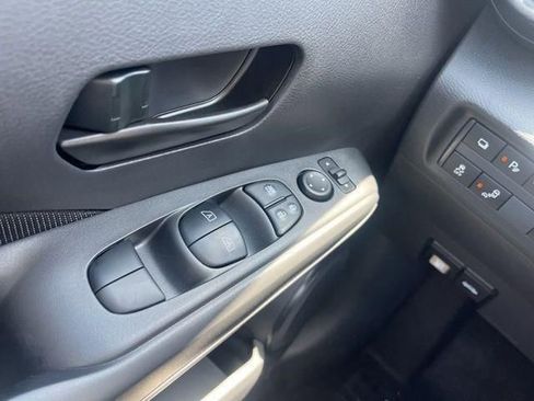 New 2025 Nissan Kicks Play S FWD image 24