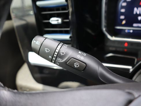 Used 2022 Chevrolet Silverado 1500 LT image 24