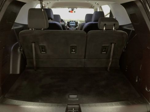 Used 2019 Chevrolet Traverse LT image 45