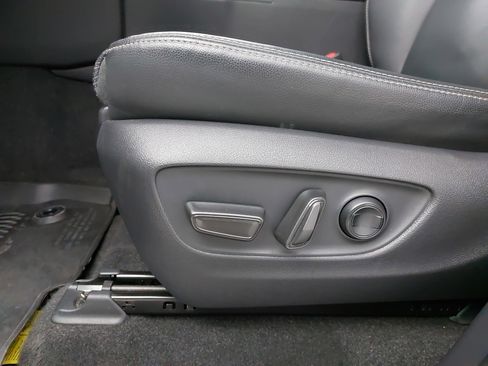 Used 2024 Toyota Land Cruiser image 31