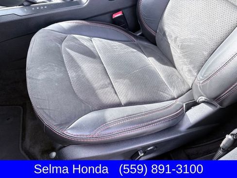 Used 2018 Ford Explorer XLT w/ Equipment Group 202A FWD image 11