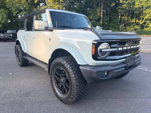 Used 2022 Ford Bronco Outer Banks AWD/4WD image 7