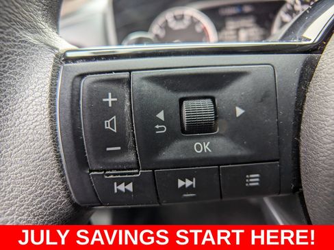 Used 2022 Nissan Rogue SV FWD image 34