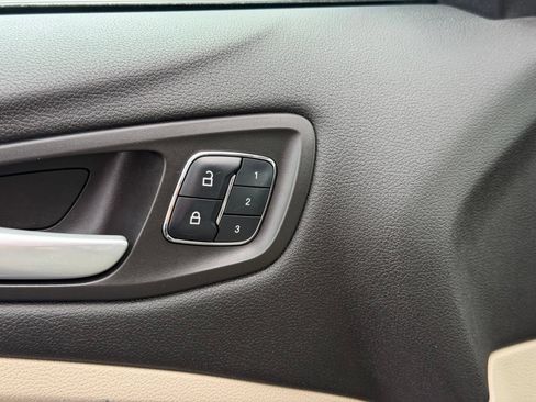 Used 2015 Ford Escape Titanium w/ Equipment Group 301A AWD/4WD image 13