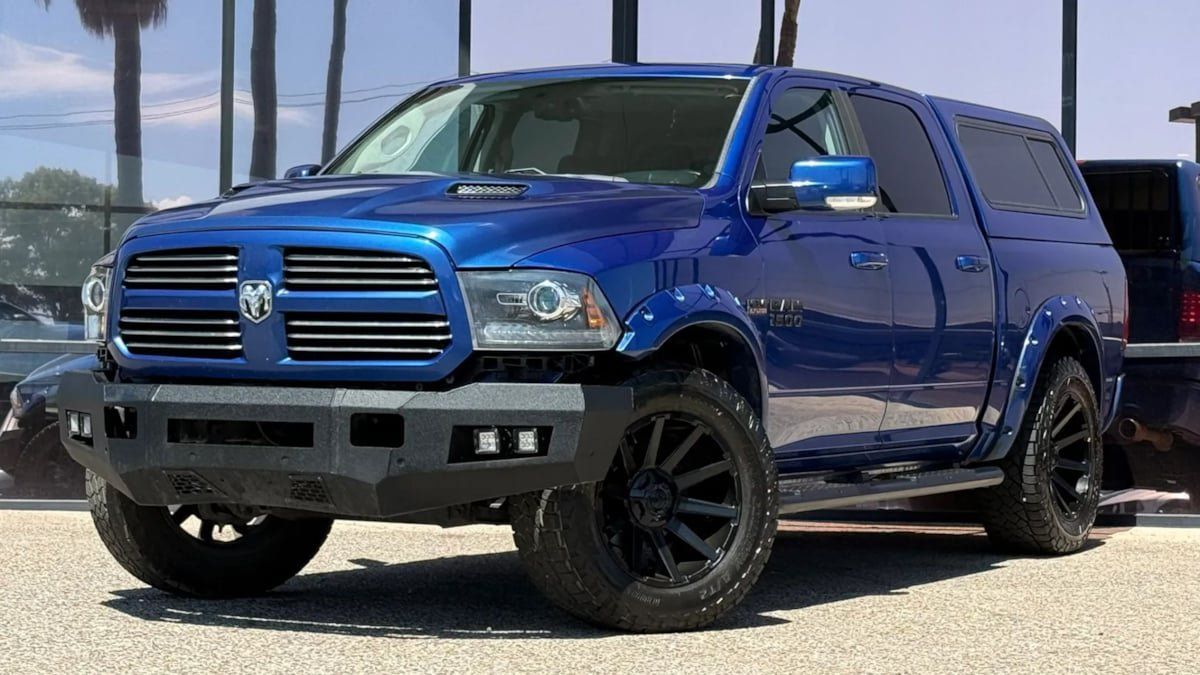Used 2016 RAM 1500 Sport w/ Sport Premium Group AWD/4WD image 2
