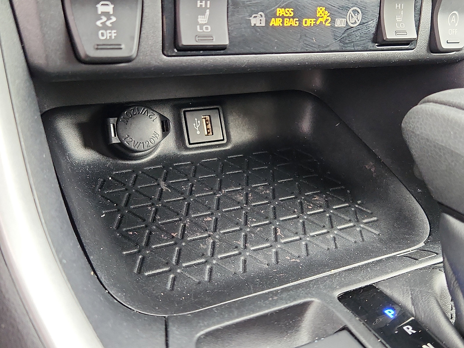 Used 2024 Toyota RAV4 XLE w/ Convenience Package AWD/4WD image 24