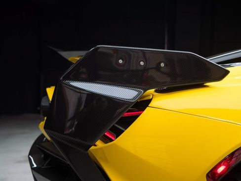 Used 2024 Lamborghini Revuelto AWD/4WD image 22