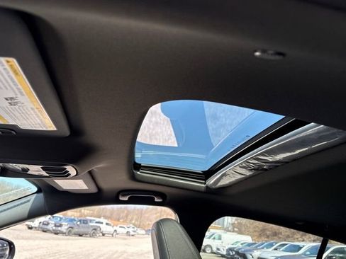 New 2026 Buick Envista Sport Touring image 7