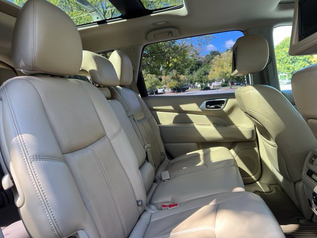 Used 2015 Nissan Pathfinder Platinum w/ Family Entertainment Package FWD image 20