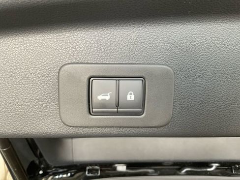 New 2025 Nissan Murano SL image 13