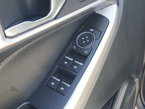 Used 2020 Ford Explorer XLT w/ Equipment Group 202A image 11