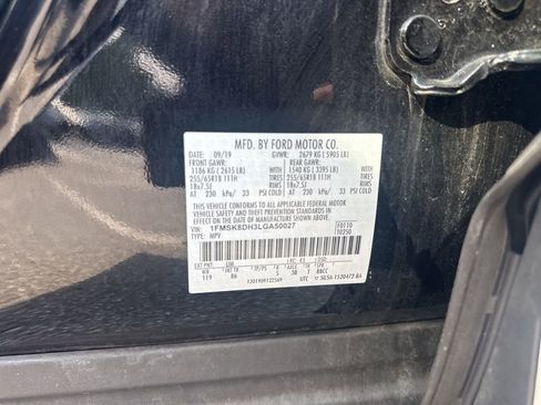 Used 2020 Ford Explorer XLT w/ Class III Trailer Tow Package image 10