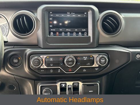 Used 2022 Jeep Wrangler Unlimited Sport AWD/4WD image 14
