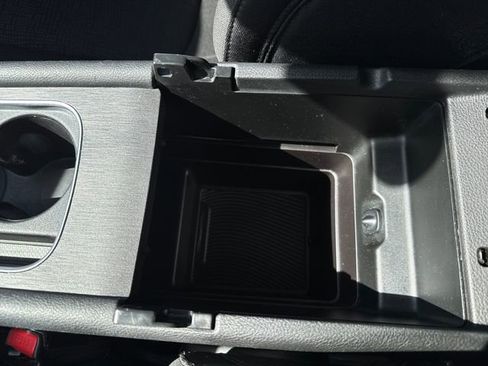 Used 2016 Chrysler 200 LX image 26