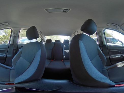 Used 2025 Nissan Versa SV FWD image 39