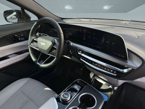 Certified 2024 Cadillac Lyriq Sport image 29